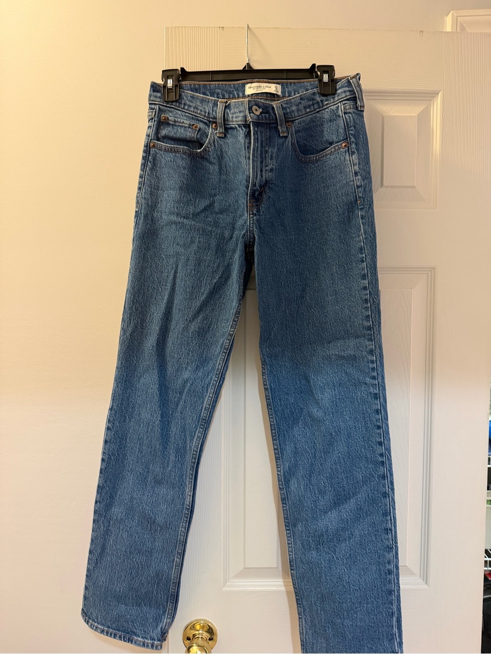 Abercrombie & Fitch women’s Straight Jeans in Blue Wash